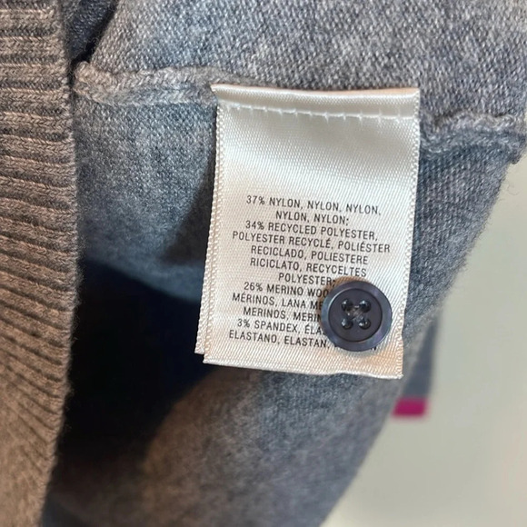 Anthropologie grey cardigan with pink trim size Medium - Picture 6 of 6